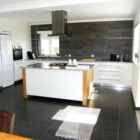 Apartment Hetty House - Ferrel, Big House, Balcony With Open View Ferrel (Leiria)